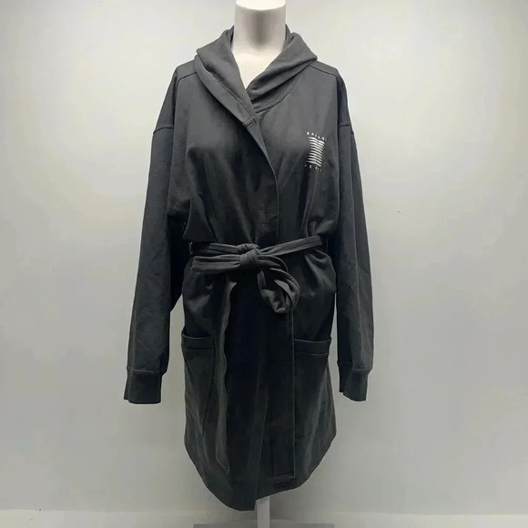Savage X Fenty Bath Robe Forever Savage Showgirl Short Hooded Belted Gray XS S - Picture 4 of 13